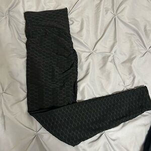 SHEIN Black Textured Leggings with Geometric Pattern